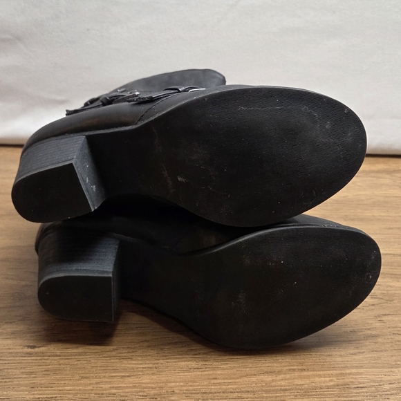 Black Top Ankle Buckle Strap Biker Boots Size 9 M - Picture 7 of 8